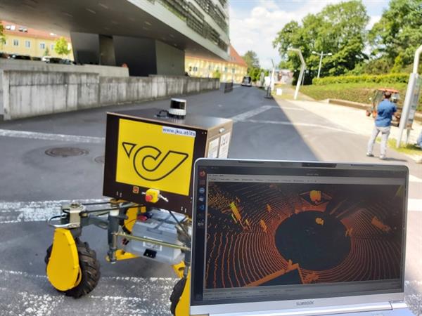 Bild: An der Johannes Kepler Universität in Linz wurde mit Unterstützung der FH Technikum Wien ein „Last Mile Delivery Robot“-Prototyp entwickelt ...