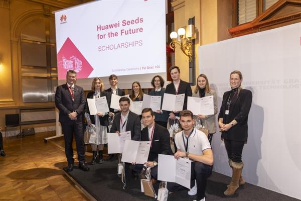 Bild: Huawei-Digitalisierungsstipendium für neun Studierende der TU Graz