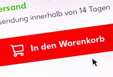 Bild: Fast alle Konsumenten kaufen regelmäßig online ein