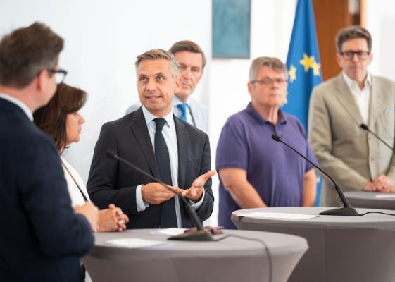 Bild: Arbeit an Industriestrategie beansprucht noch Monate