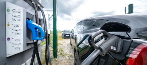 Bild: Klimabilanz von E-Autos deutlich verbessert