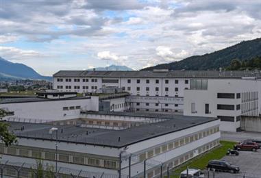 Bild: Benko vor Prozess bereits nach Innsbruck überstellt