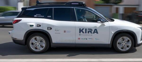 Bild: Österreicher sind gegenüber autonomen Fahrzeugen skeptisch