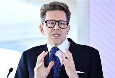 Bild: Mahrer räumt in Debatte um WKÖ-Gehälter 