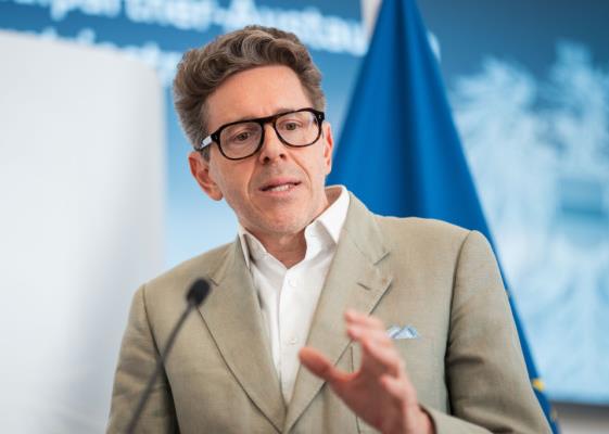 Bild: WKÖ-Präsident Mahrer bleibt trotz Kritik im Amt