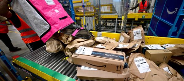 Bild: EU-Finanzminister eliminieren Zollfreigrenze für Packerl