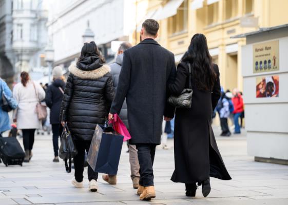 Bild: Händler mit Start ins Weihnachtsgeschäft zufrieden