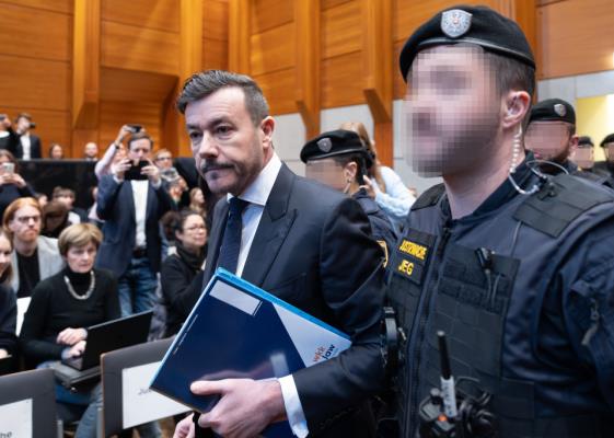 Bild: Benko-Prozess - Anwalt bezeichnet Vorwürfe als 