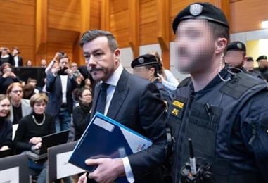 Bild: Bedingte Haft für René Benko, Ehefrau freigesprochen