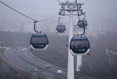 Bild: Paris nahm Stadtseilbahn von Doppelmayr in Betrieb