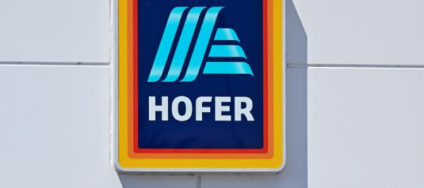 Bild: Rabattklage: Erster Verhandlungstag bei VKI gegen Hofer