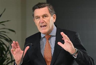 Bild: Minister Hanke will heimische Eisenbahnindustrie stärken