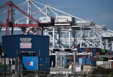 Bild: Trotz Trumps Zöllen: US-Handelsdefizit 2025 kaum gesunken