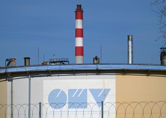 Bild: OMV-Chef Stern: Steuersenkung gegen hohe Spritpreise