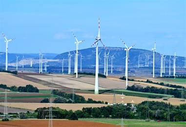 Bild: Zehetner kündigt EU-Initiative für niedrigere Strompreise an