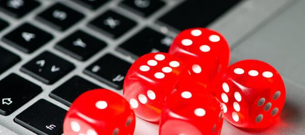 Bild: Online-Glücksspielanbieter pokern um Lizenzen