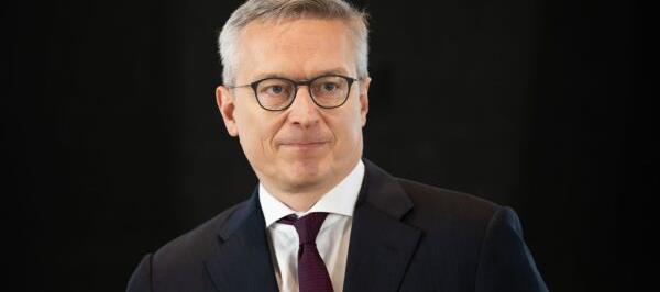 Bild: Deutscher Minister warnt vor Jobverlusten durch KI