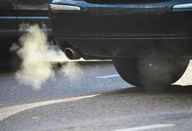 Bild: Klimaklage in Deutschland gegen BMW und Mercedes gescheitert