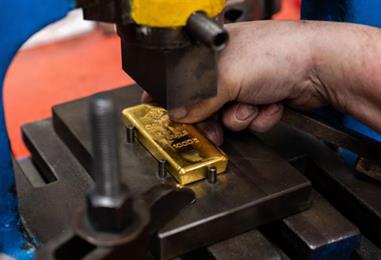 Bild: Spekulation auf höhere Zinsen lässt Goldpreis einbrechen