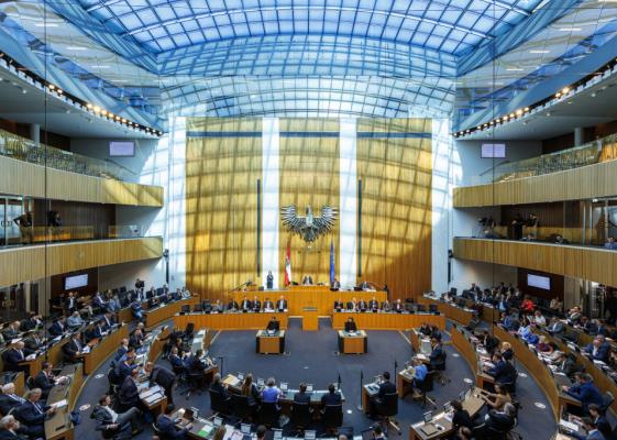 Bild: Spritpreisbremse - Gespräche werden am Mittwoch fortgesetzt