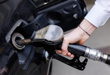 Bild: Spritpreisbremse ist den einen zu wenig, den anderen zu viel