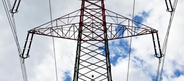 Bild: Tiwag startet neuen Tarif mit halbiertem Sommer-Strompreis