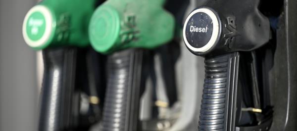 Bild: Preise an den Zapfsäulen gingen am Donnerstag leicht zurück