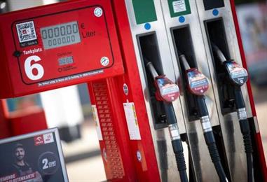 Bild: Marterbauer drängt Brüssel zu Übergewinnsteuer auf Sprit