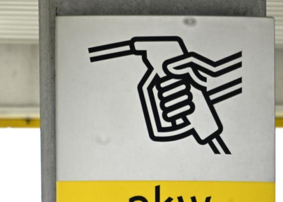 Bild: Spritpreis - Diesel bei 2,147 Euro, Benzin bei 1,752 Euro