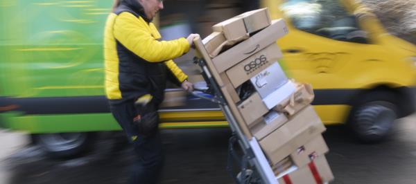 Bild: Finanzministerium bastelt an neuer Paket- und Plastikabgabe