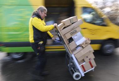 Bild: Finanzministerium bastelt an neuer Paket- und Plastikabgabe