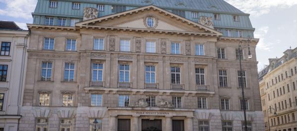 Bild: Signa - Neuer Interessent für Luxushotel Park-Hyatt