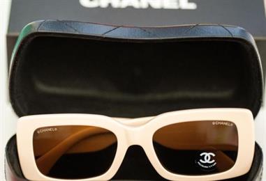 Bild: Zoll griff 2025 Tausende gefälschte Produkte auf