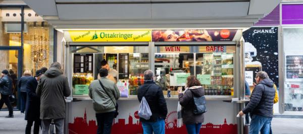Bild: Steigende Gastro-Preise: Fast Food stand 2025 höher im Kurs