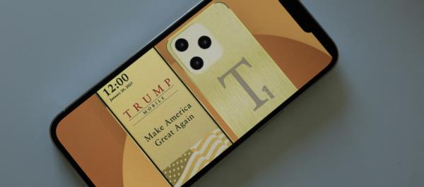 Bild: Goldfarbenes Trump-Smartphone wird nun ausgeliefert