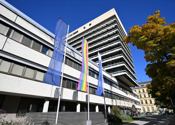 Bild: Erste Prüfungstagsatzung in Laura Privatstiftung-Insolvenz