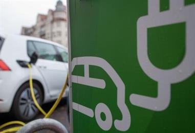 Bild: Elektroautos bringen Europas Automarkt in Schwung