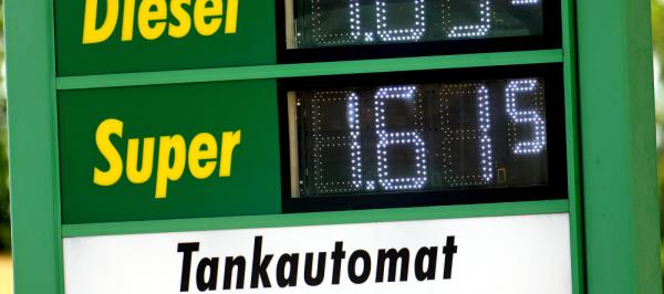 Bild: Heimische Spritpreise nähern sich wieder Vorkrisenniveau an