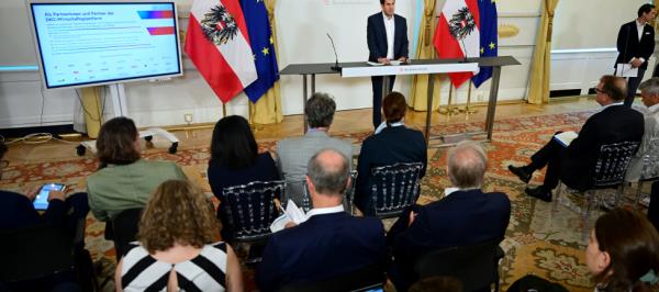 Bild: Regierung startet digitale Bildungsoffensive