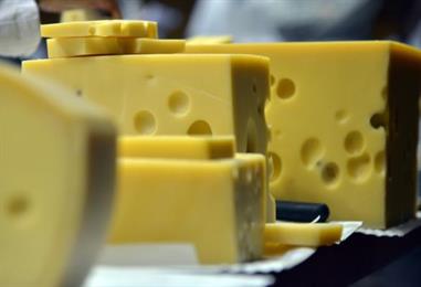 Bild: EU versucht US-Zollsenkungen für Käse und Co zu erreichen