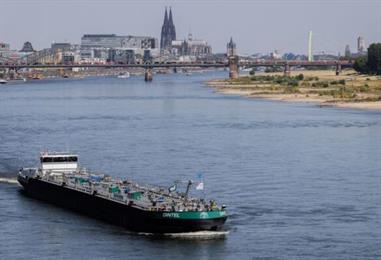 Bild: Niedrige Pegelstände beeinträchtigen deutsche Schifffahrt