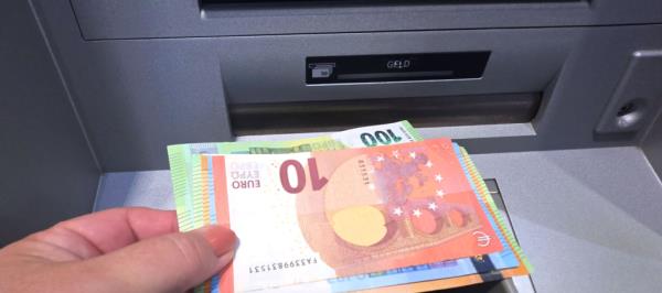 Bild: Abhebelimit bei hunderten Bankomaten auf 200 Euro gesenkt