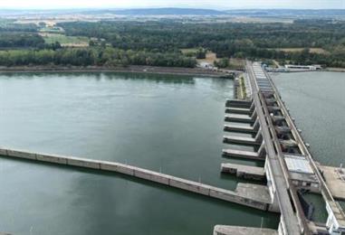 Bild: Strombedarf im Juli gestiegen, Gasverbrauch gesunken