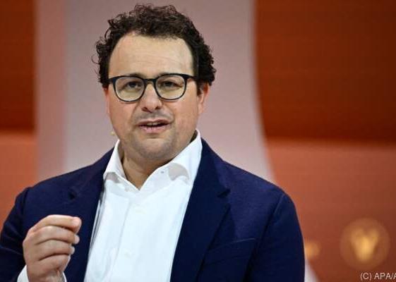 Bild: Amerikanische KI-Bosse für verlangsamte Entwicklung