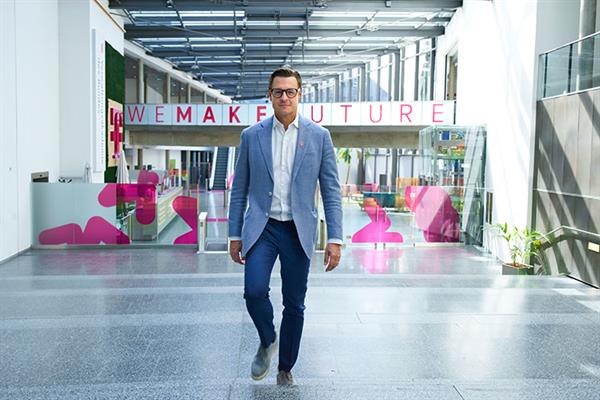Bild: Nicht den Kopf in den Sand stecken: Thomas Kicker, CEO von Magenta, ­plädiert für mehr „digitalen Optimismus“ und den Mut, Neues auszuprobieren.