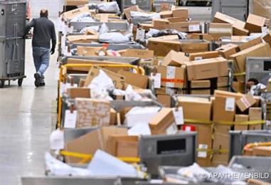 Bild: Paketsteuer - Händler sind vorbereitet, Klagen angekündigt