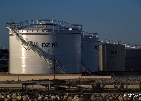 Bild: G7 geben bis zu 100 Millionen Barrel Diesel und Rohöl frei